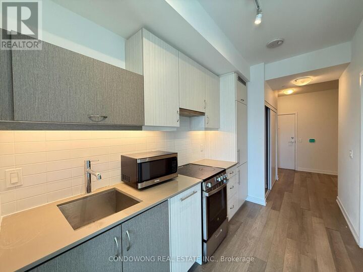 Property Photo:  181 Huron Street 1202  ON M5T 0C1 