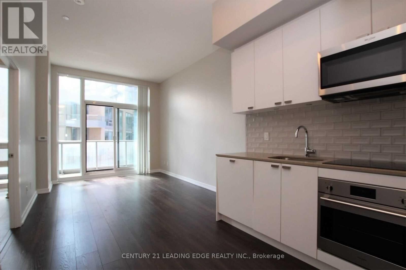 Property Photo:  56 Forest Manor Road 204  ON M2J 1M6 
