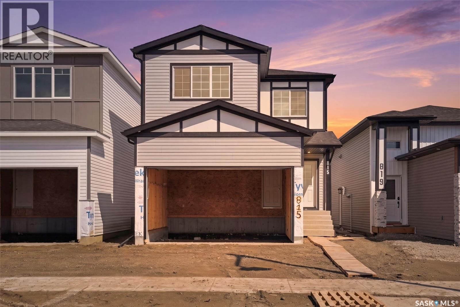 Property Photo:  815 Brighton Boulevard  SK S7V 0Y4 