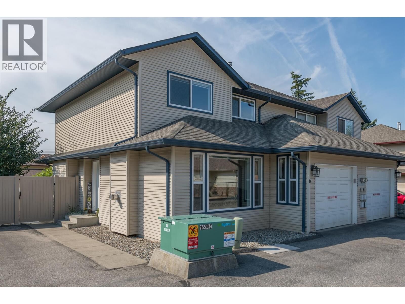 Property Photo: 4407 20 Street 6 BC V1T 9T9