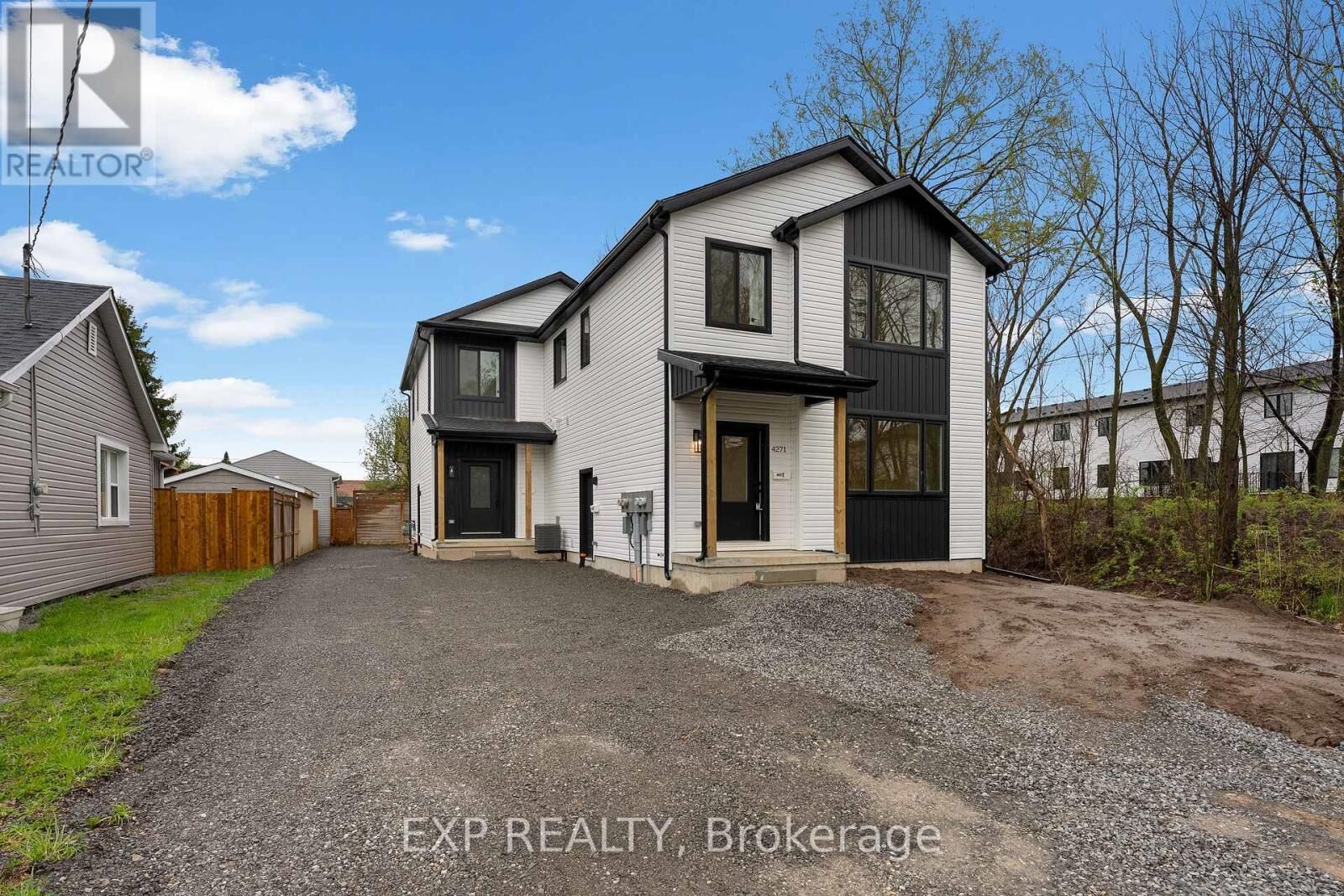Property Photo:  4271 Fifth Avenue  ON L2E 4R1 