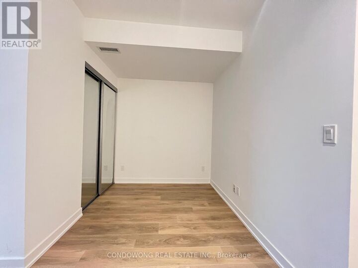Property Photo: 501 Yonge Street 3304 ON M4Y 0G8