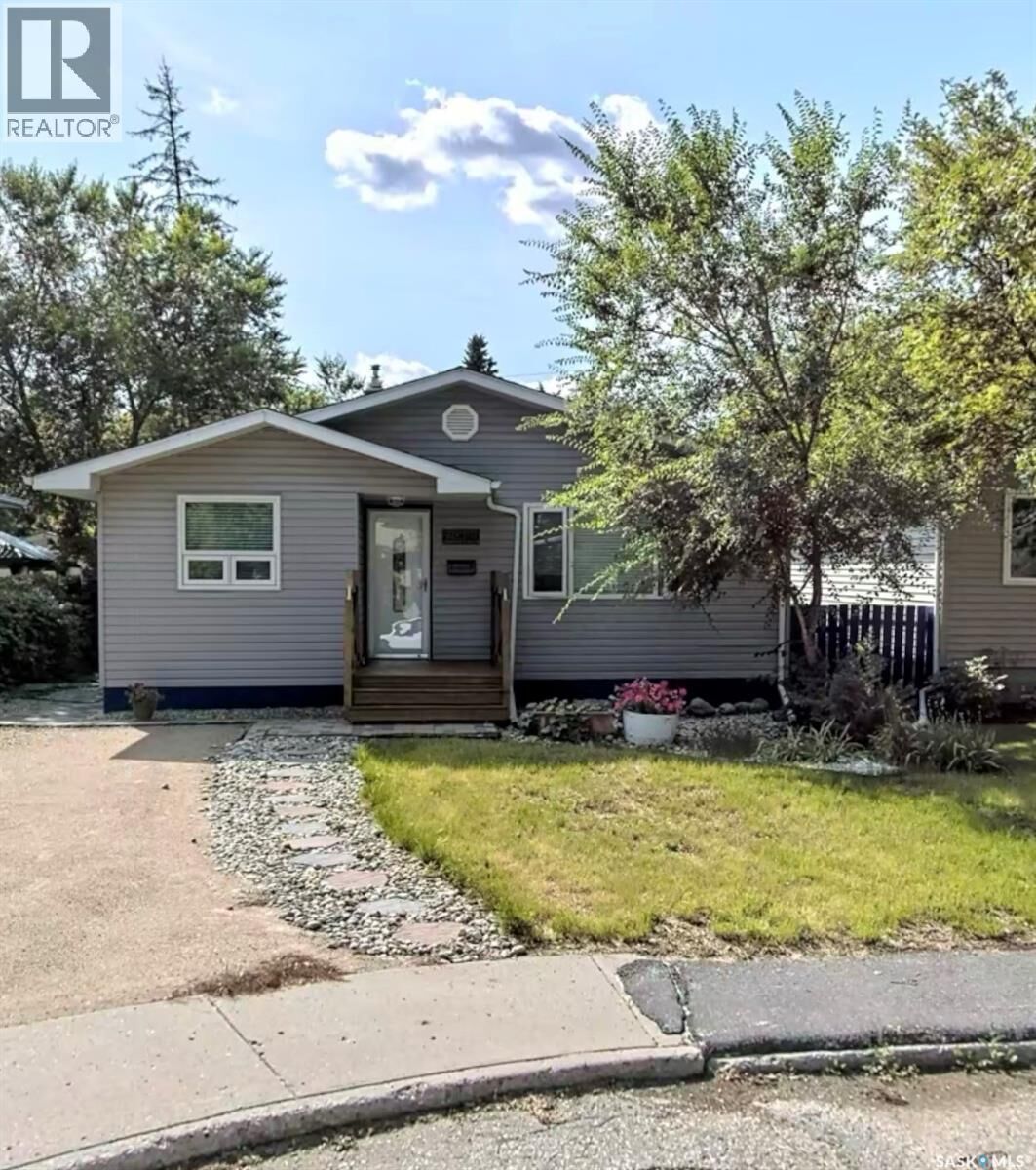 Property Photo: 2908 Argyle Street SK S4S 2A9
