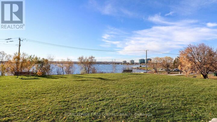 Property Photo:  140 Dunlop Street East 309  ON L4M 6H9 