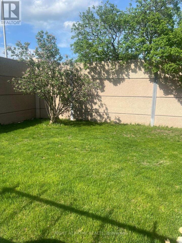 Property Photo: 1 Kincardine Drive ON K2V 1B4
