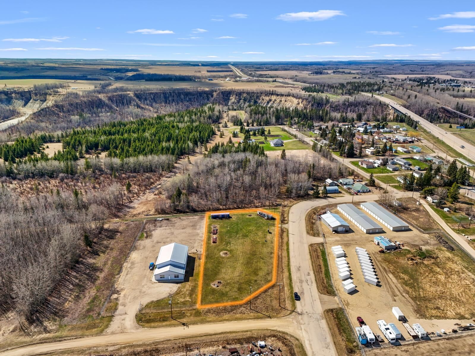 Property Photo:  5107  45 Ave  AB T0E 0S0 
