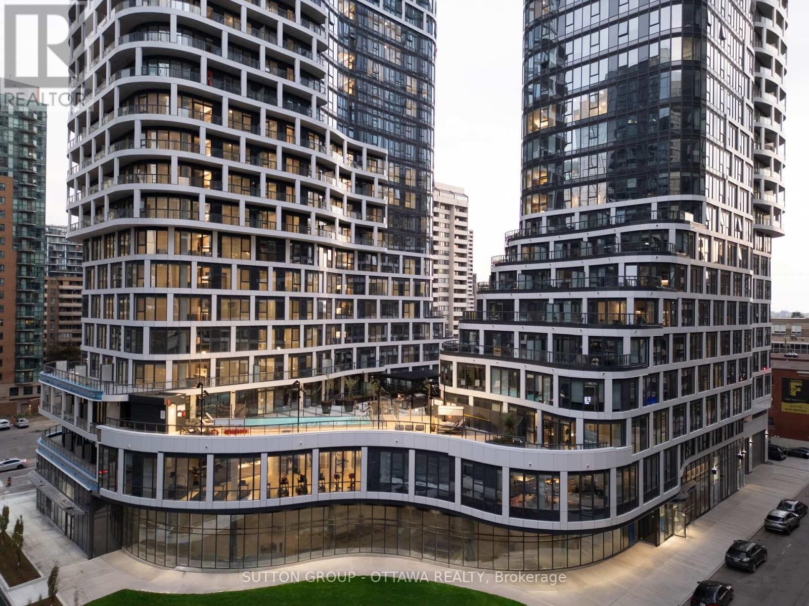Property Photo:  400 Albert Street 1402  ON K1N 0G6 