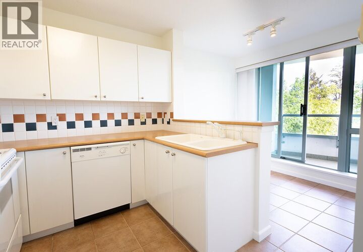 Property Photo:  6611 Southoaks Crescent 807  BC V5E 4L5 