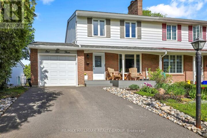Property Photo: 123 McClellan Road ON K2H 5V7