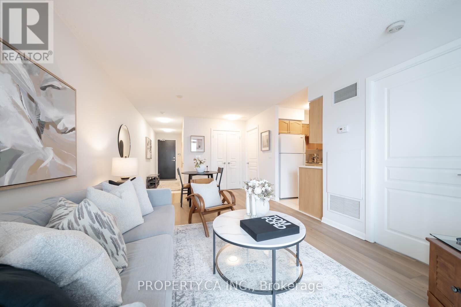 Property Photo: 18 Yonge Street 3009 ON M5E 1Z8