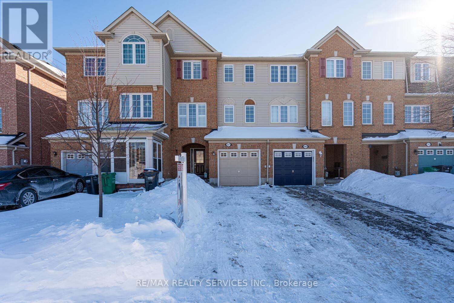 Property Photo:  67 Decker Hollow Circle  ON L6X 0L5 