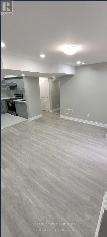 Property Photo:  41 Walter English Drive Bsmt  ON L9N 0R8 