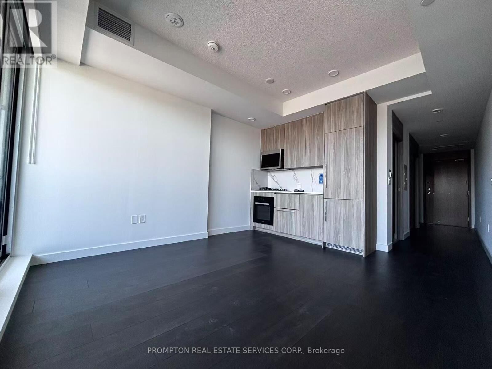 Property Photo: 75 Billes Heights 1810 ON M2K 0J8