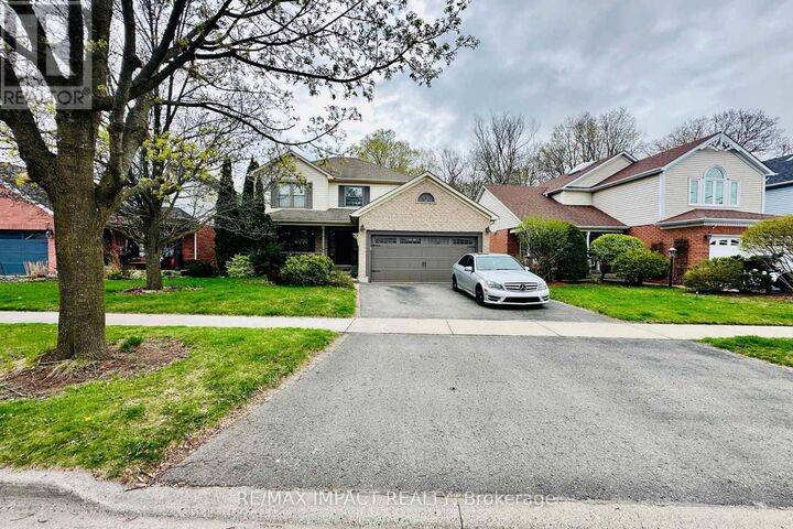 Property Photo:  470 Safari Drive  ON L1K 1B6 