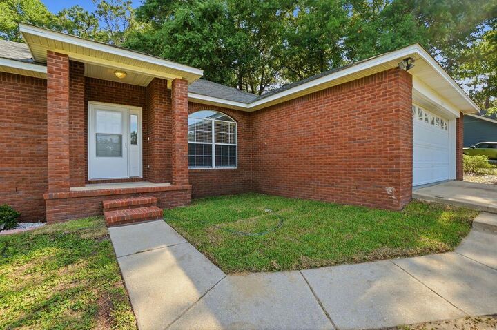 Property Photo:  120 Jacob Drive  FL 32536 