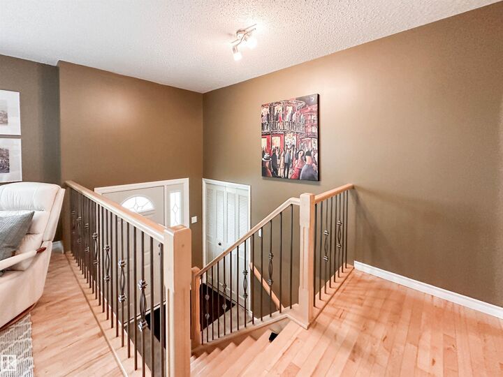 Property Photo:  53 Alpine Boulevard  AB T8N 2M1 