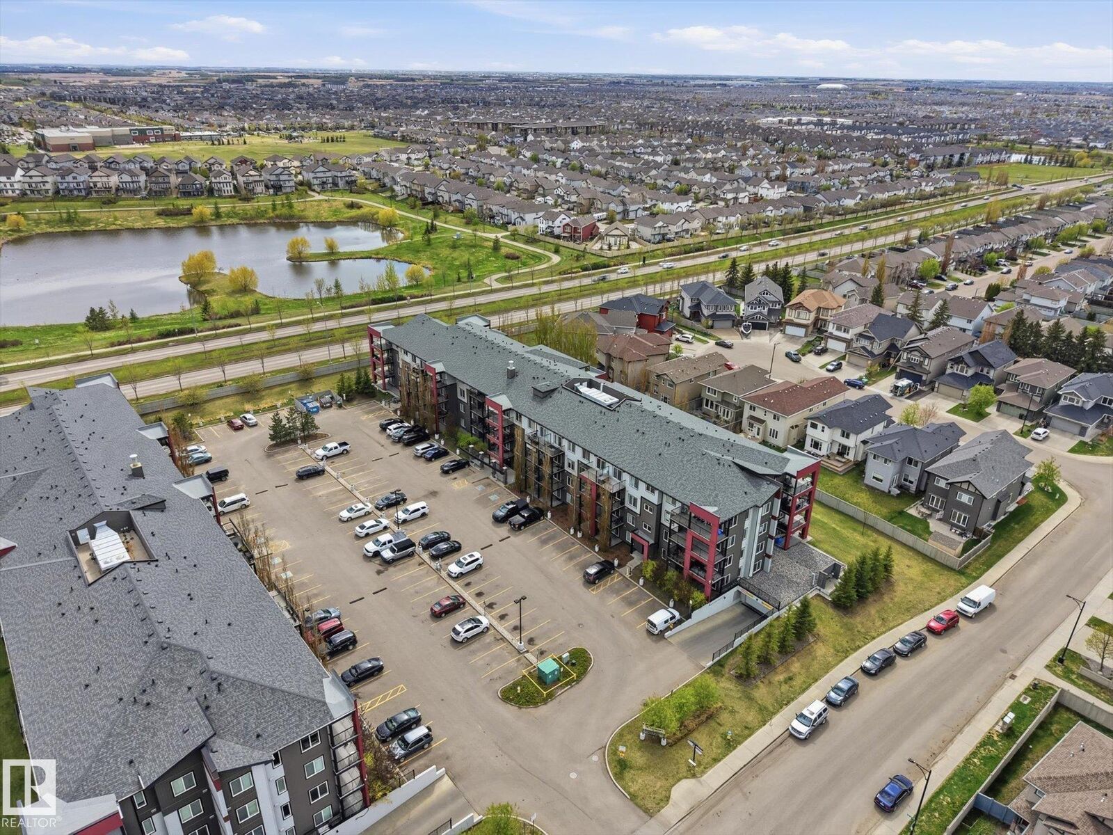 Property Photo: 5521 7 Avenue SW 302 AB T6X 2A8