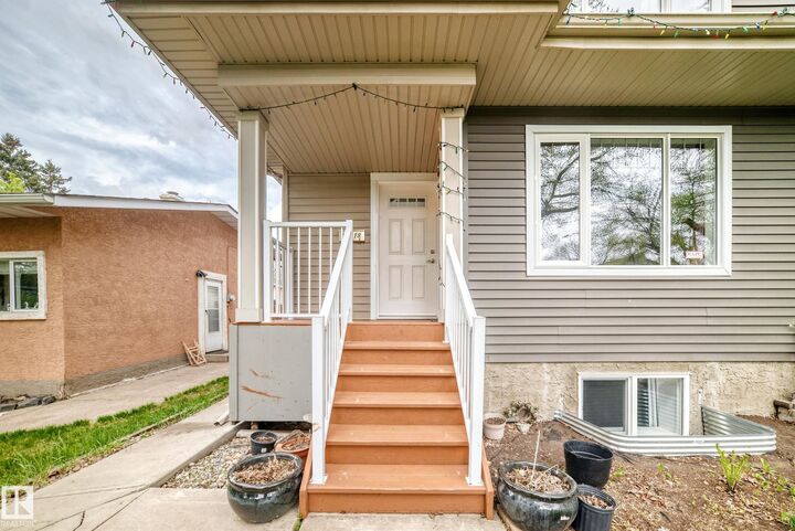 Property Photo:  12118 125 Street NW  AB T5L 0S6 