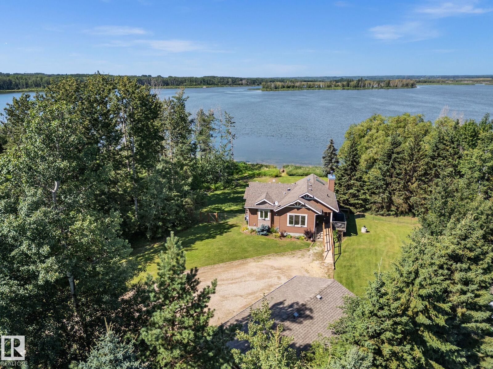 Property Photo: 52502 Rge Road 25 116 AB T7Y 2M2