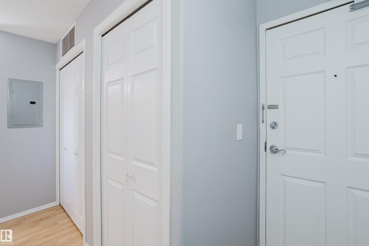Property Photo: 11103 84 Avenue NW 508 AB T6G 2X4