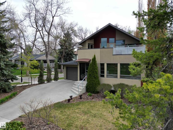 Property Photo:  6428 Ada Boulevard NW  AB T5W 4P2 