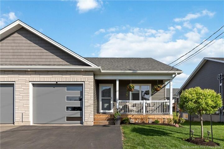 Property Photo:  43 Satleville Crescent  NB E1B 0W2 