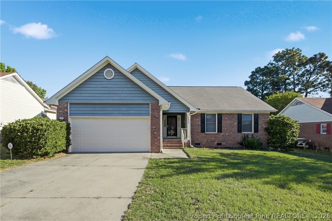 Property Photo:  5532 Bear Creek Circle  NC 28304 