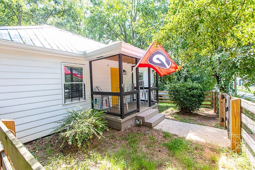 Property Photo:  236 N Peter Street  GA 30601 