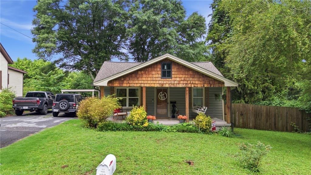 Property Photo: 190 Highland Avenue GA 30132