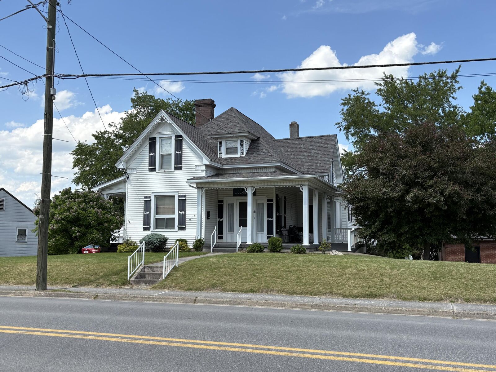 Property Photo: 412 Jones WV 25901