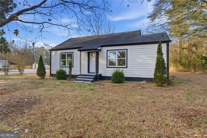 Property Photo:  303 Glen Iris Drive  GA 30655 
