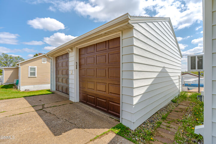 Property Photo:  1207 2nd Street NE  ND 58554 
