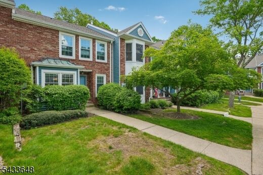 Property Photo:  53 Woodledge Ct  NJ 07866 