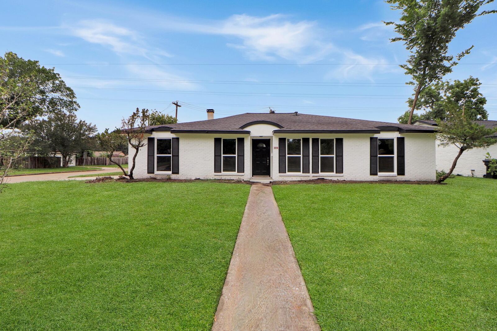Property Photo: 6014 Willowbend Boulevard TX 77096