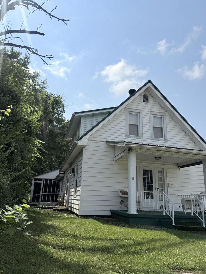 Property Photo:  110 Estill Avenue  KY 40336 