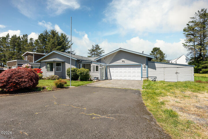 Property Photo:  9215 Trout Place  OR 97388 