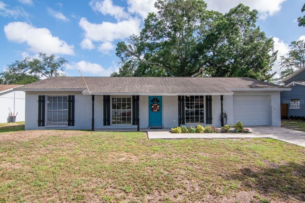 Property Photo:  7303 Woodkirk Court  FL 33634 