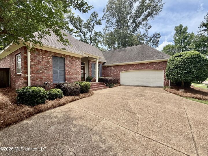 Property Photo:  127 Bellemeade Trace  MS 39056 