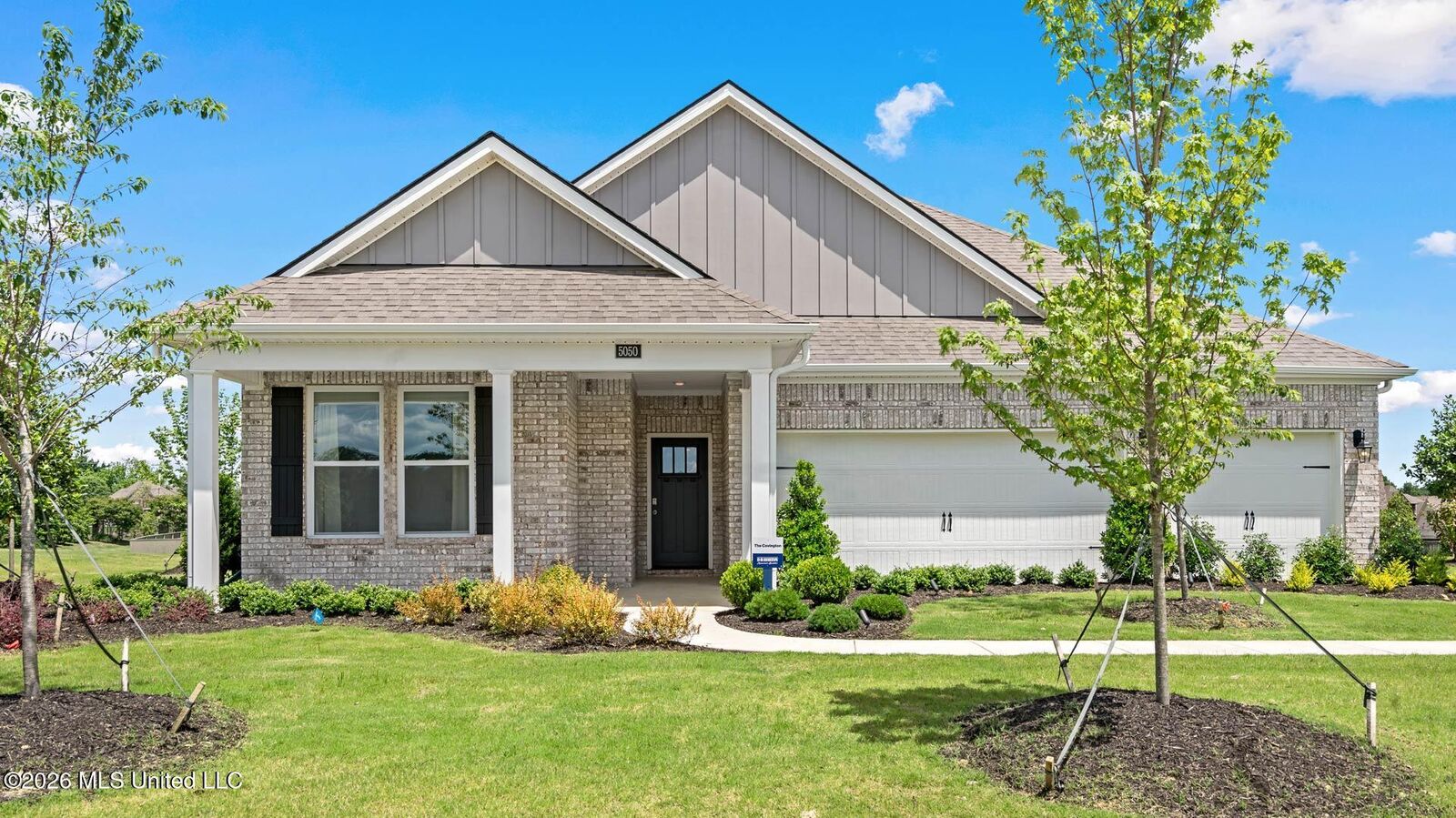 Property Photo:  8357 Bankhead Drive  MS 38654 