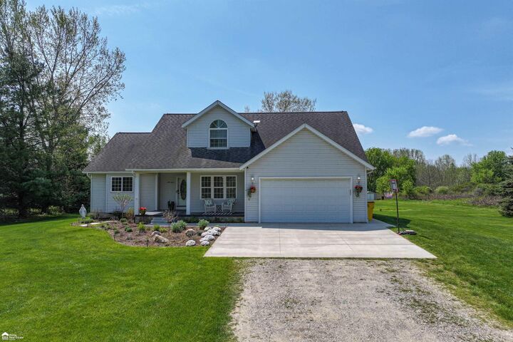 Property Photo:  8866 Hough Road  MI 48003 