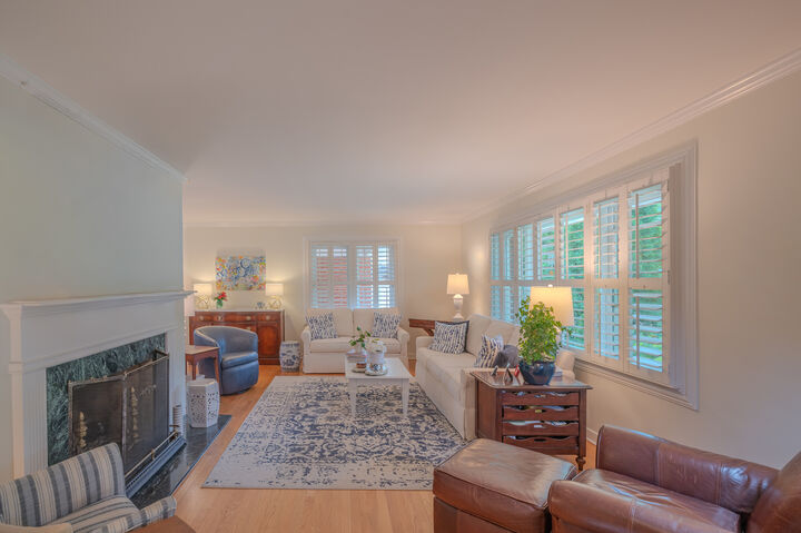 Property Photo: 600 S Stone Avenue IL 60525