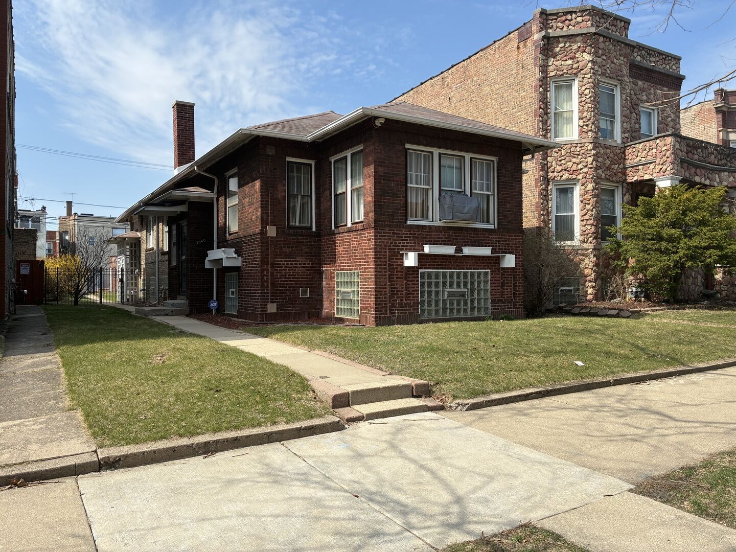 Property Photo:  7340 S Crandon Avenue  IL 60649 
