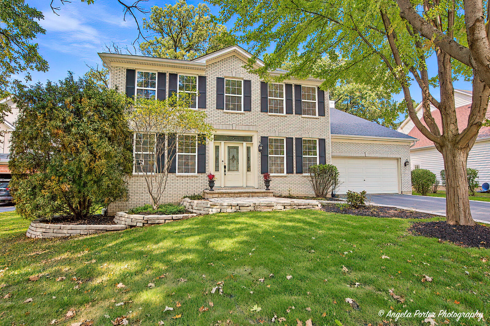 Property Photo: 606 Barberry Trail IL 60021