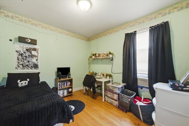 Property Photo: 4918 N Monticello Avenue IL 60625