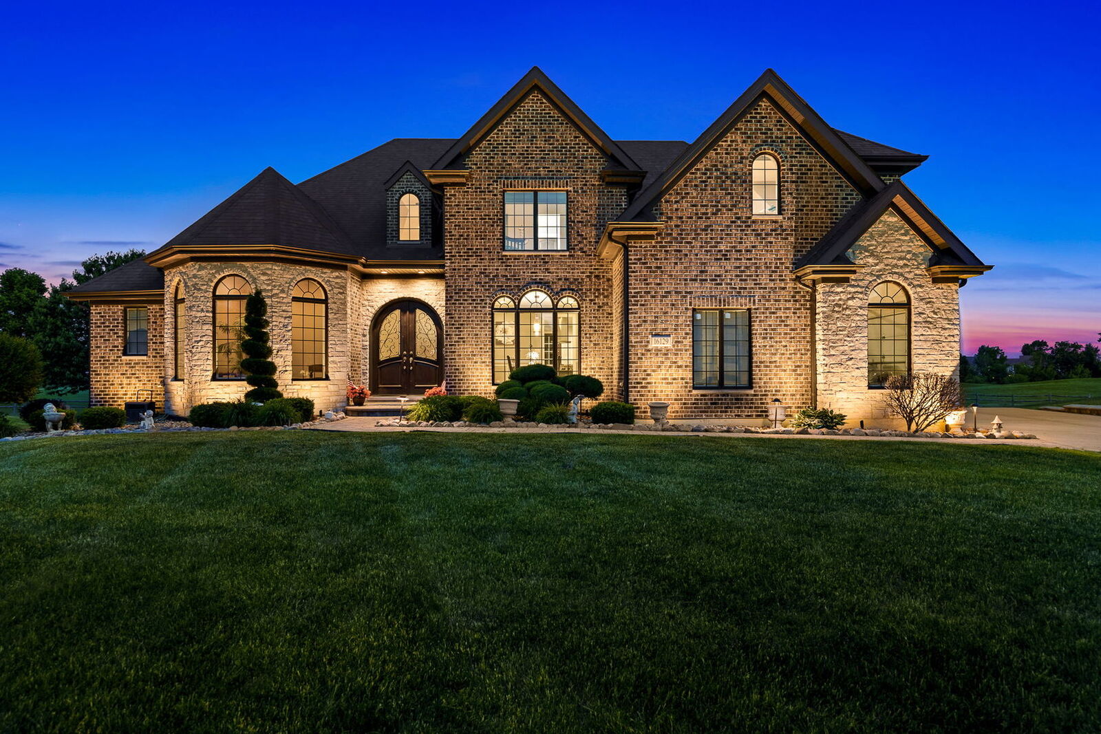 Property Photo:  16129 W Red Cloud Drive  IL 60441 
