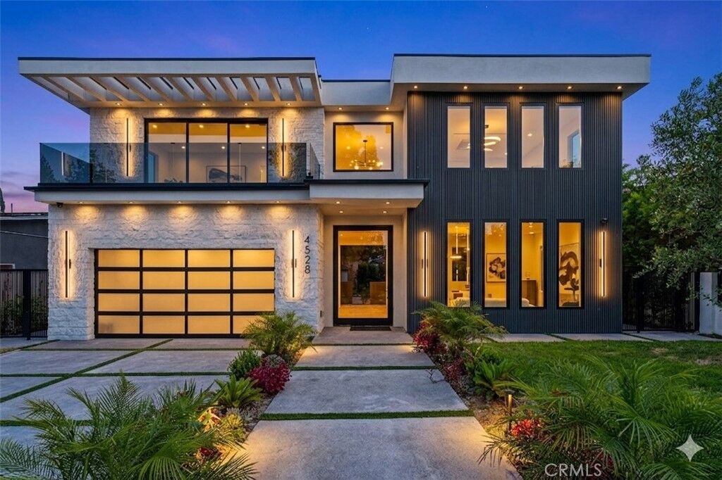 Property Photo: 4528 Matilija Avenue CA 91423