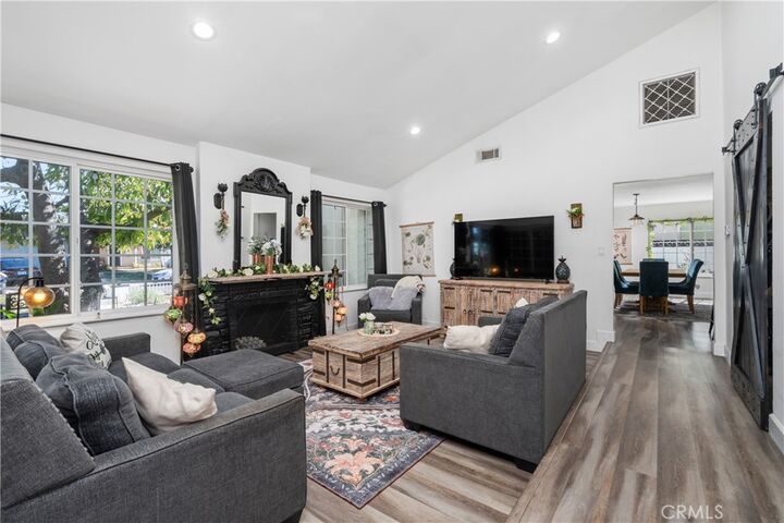 Property Photo:  1868 Cloud Court  CA 93065 