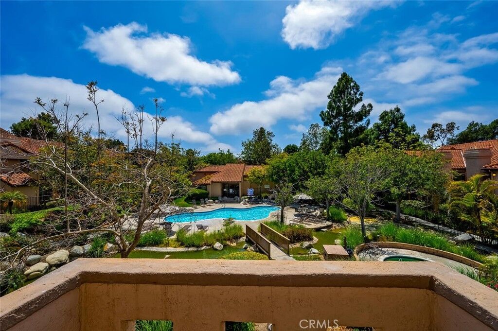 Property Photo:  1048 Calle Del Cerro 506  CA 92672 