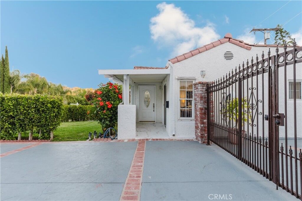 Property Photo: 729 Glenmore Boulevard CA 91206