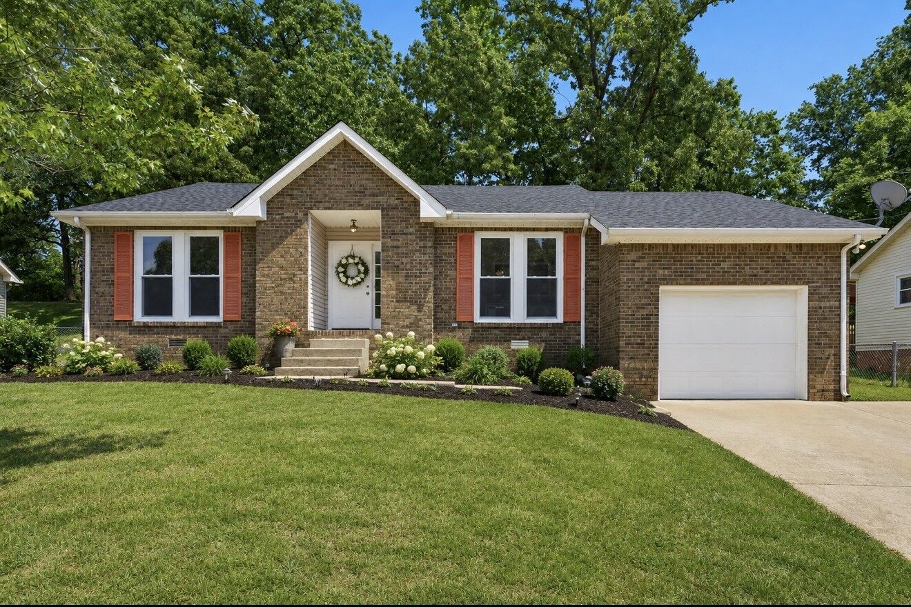 Property Photo: 1217 Verkler Dr TN 37042